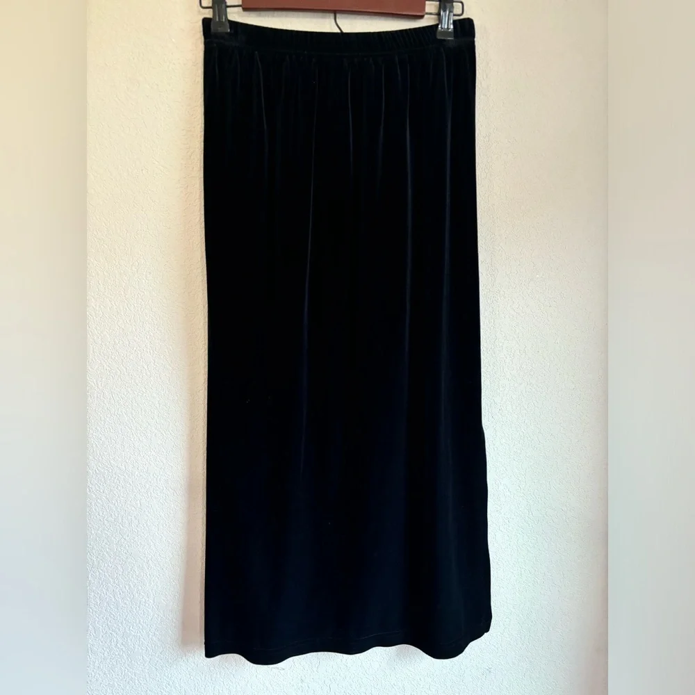 Vintage Sag Harbor Petite Black Velvet Pencil Skirt PS
